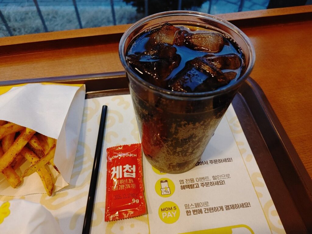 Mom’s Touch burger set with cola in Seoul Korea