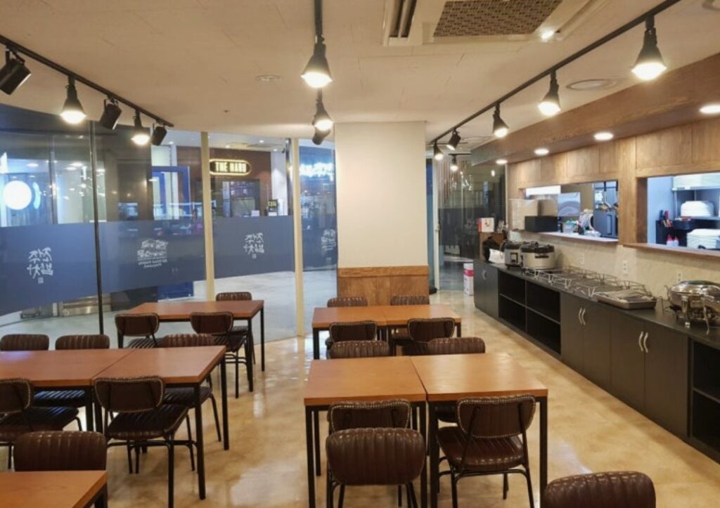 interior of jeonju bapcha korean lunch buffet restaurant in jongno near gyeongbokgung