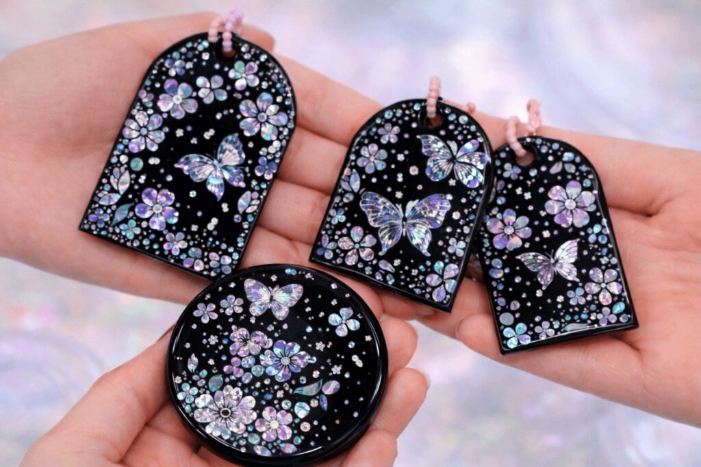 Traditional Korean mother of pearl craft najeonchilgi experience in Insadong Seoul