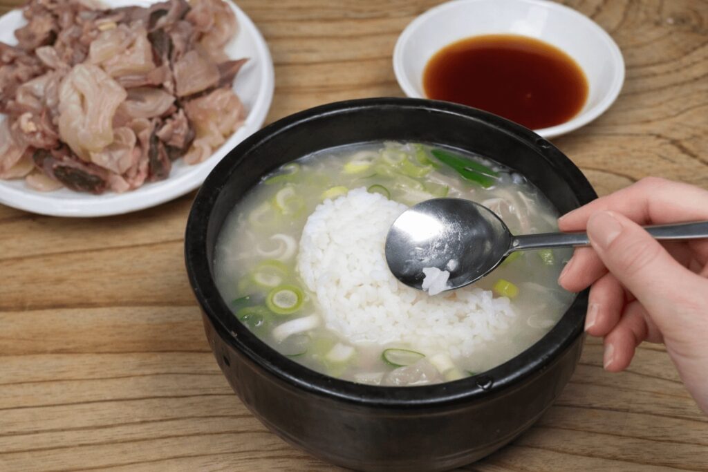 How to eat dogani tang by adding rice into soup Korean style