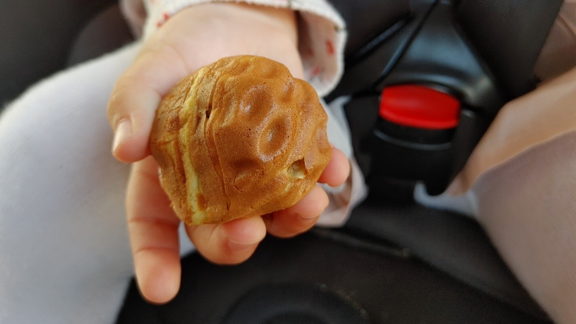 Best street snack hodugwaja in Jongno Seoul crispy outside soft inside