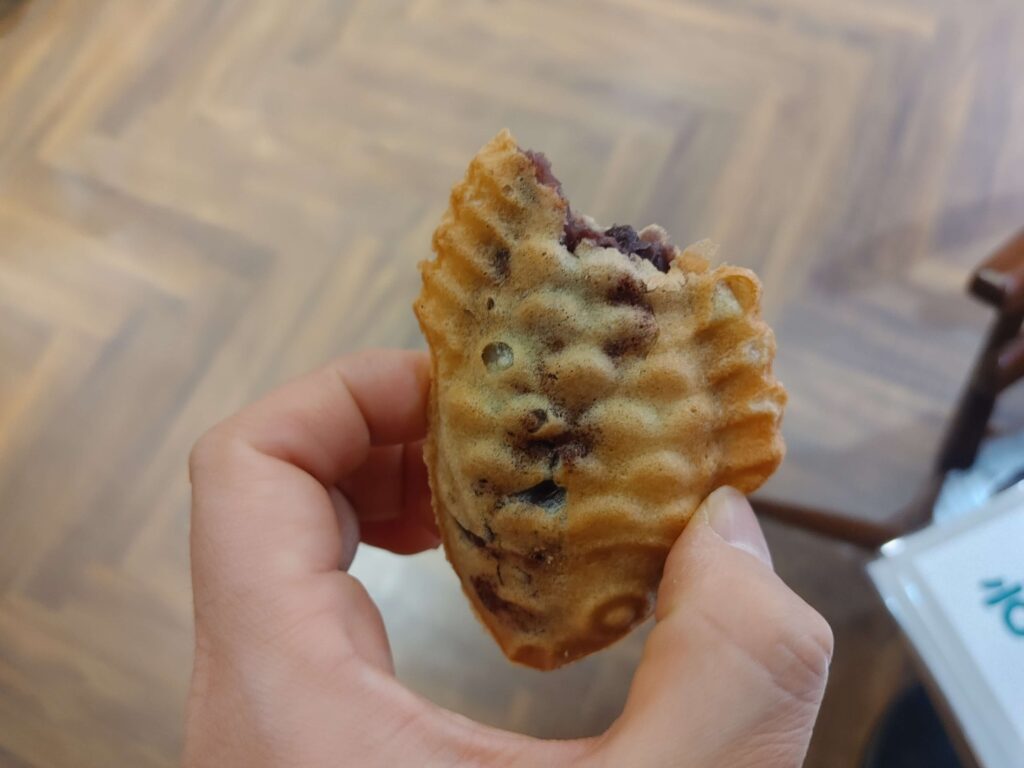 Red bean bungeoppang Korean winter street food close-up
