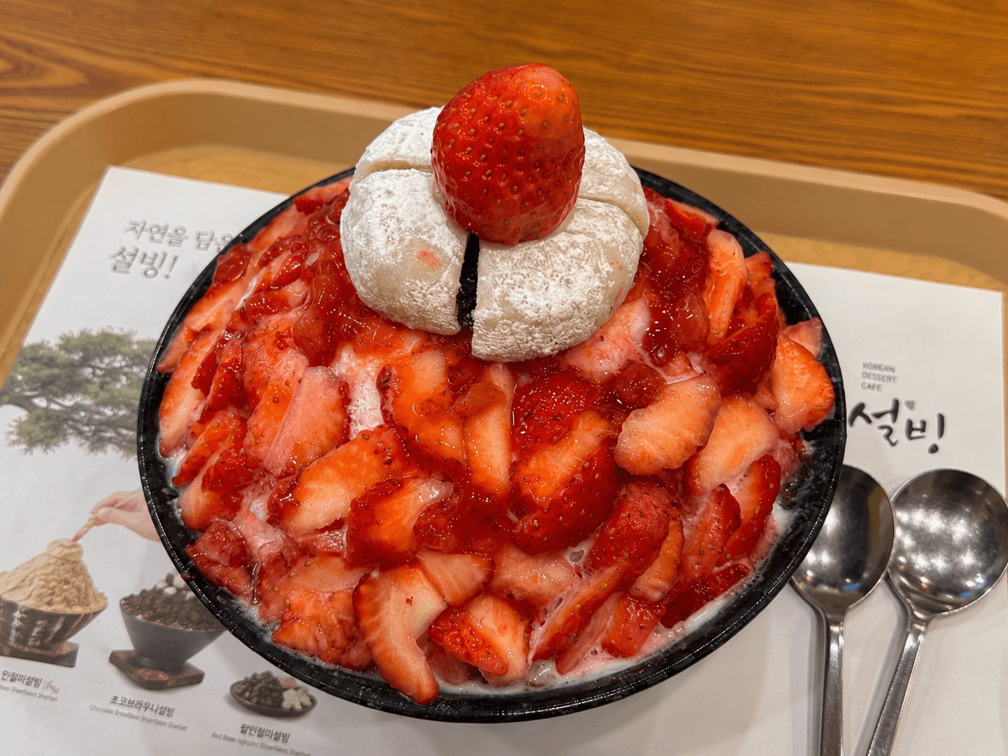 Strawberry Mochi Bingsu at Sulbing Seongsu with fresh strawberries and chewy rice cake topping