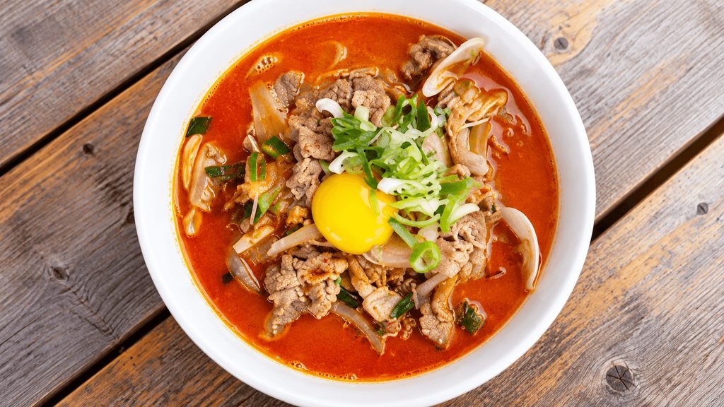 Korean jjamppong with beef and vegetables